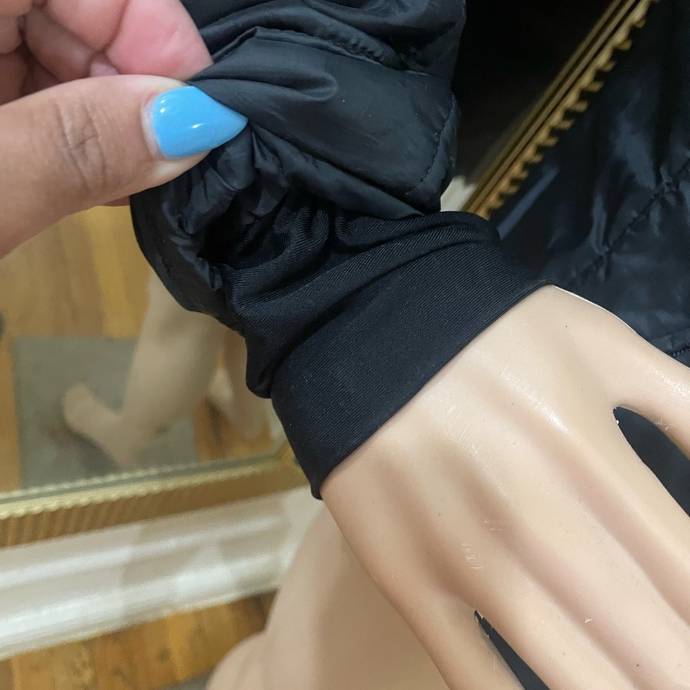 Columbia Women's Black Puffer Jacket - Picture 7 of 16